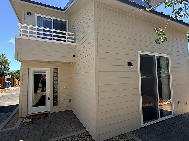 670 Branch St #B — Photo 5