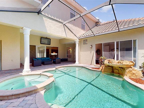 2nd image of 133 Harrington Ct