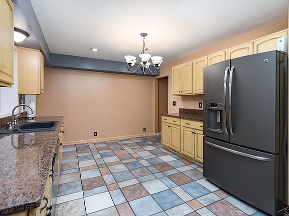 4th image of 1571 Seminole Ln