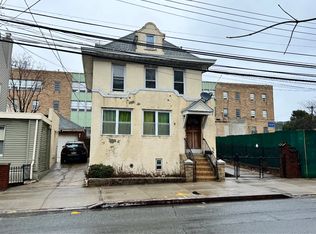 123-07 14th Ave, College Point, NY 11356