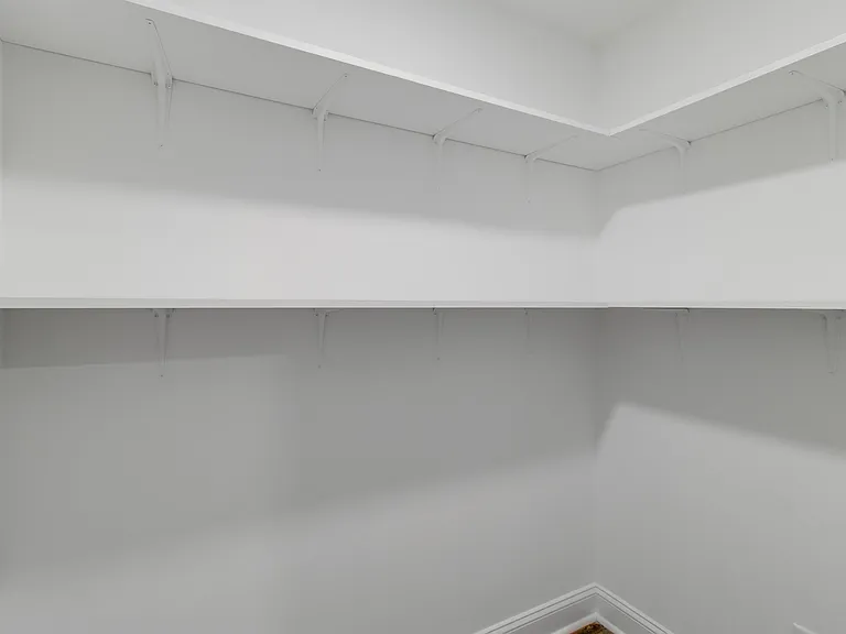 2327 Willow St — Photo 15