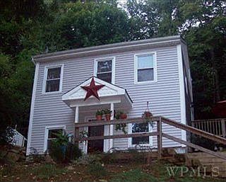 5th image of 67 Beekman Dr