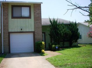 761 Deer Lake Dr, Virginia Beach, VA 23462