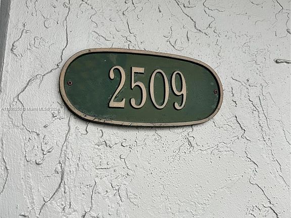 5th image of 10000 NW 80th Ct APT 2509