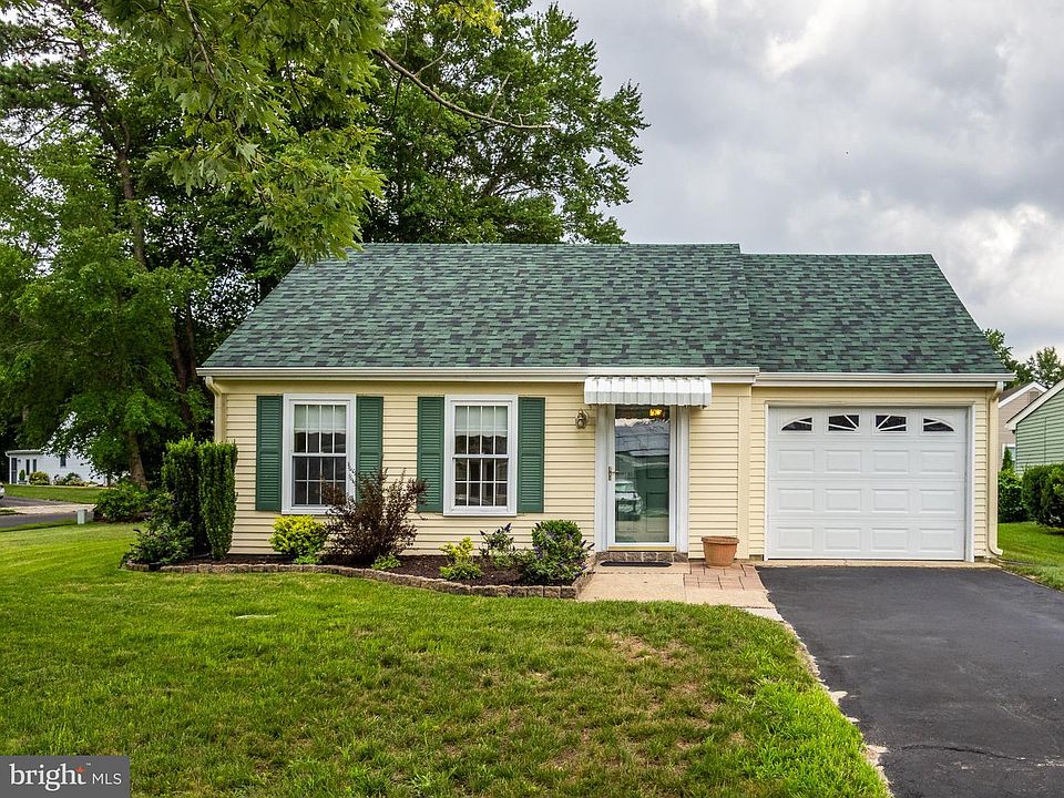 1st image of 36 Heather Pl