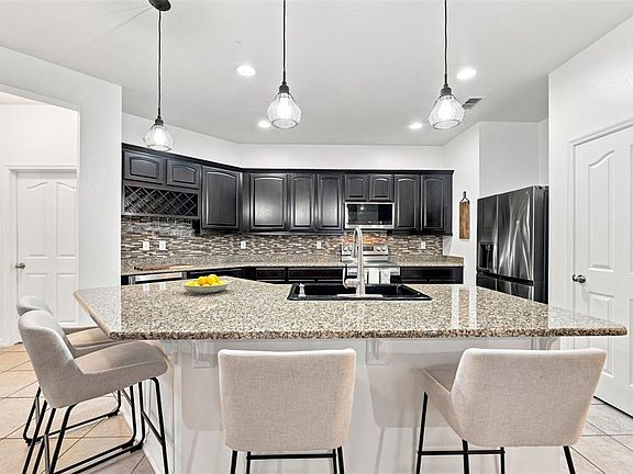 4th image of 14311 ROMEO BOULEVARD