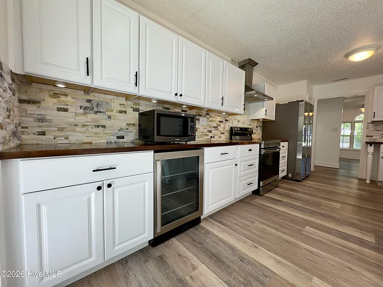 502 Worth Dr — Photo 9