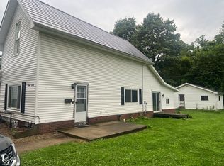 320 W 5th St, Rushville, IN 46173