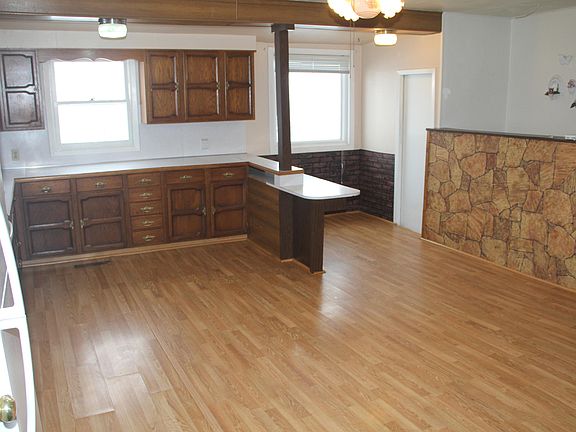 2nd image of 31351 340th St NE