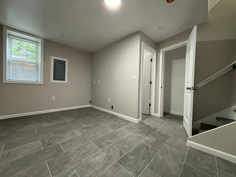 559 Sherman Pkwy #13 — Photo 5