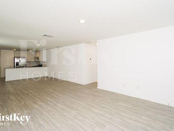 3rd image of 2418 Double Oak Dr