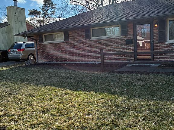 4th image of 1596 Hillwood Dr
