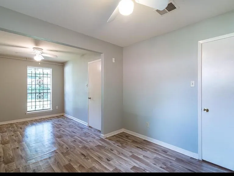 7621 Gleason Rd — Photo 7