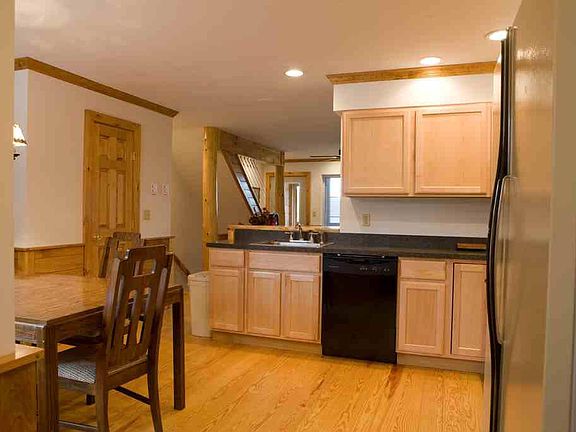 3rd image of 29-C Balsam Crest Ln