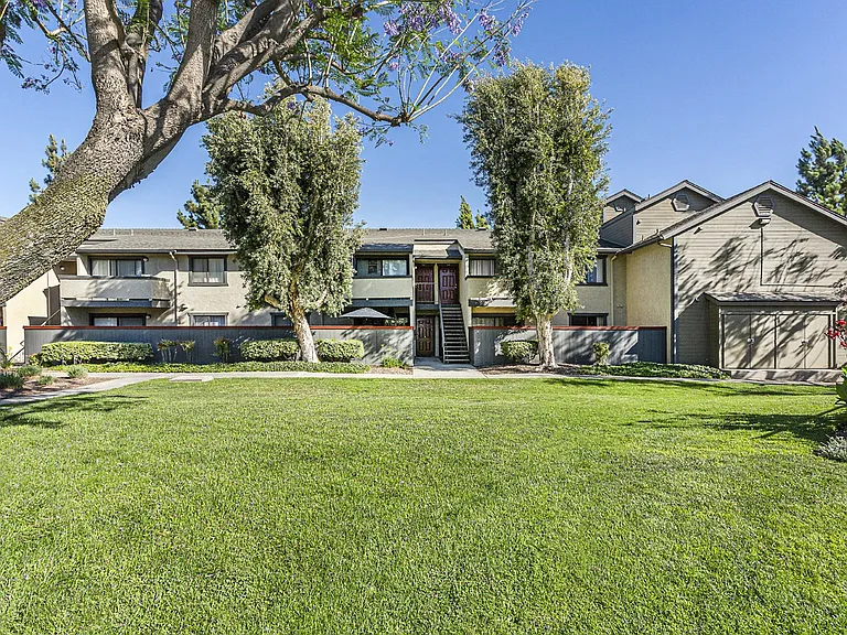 Stonegate Apartments — Photo 4