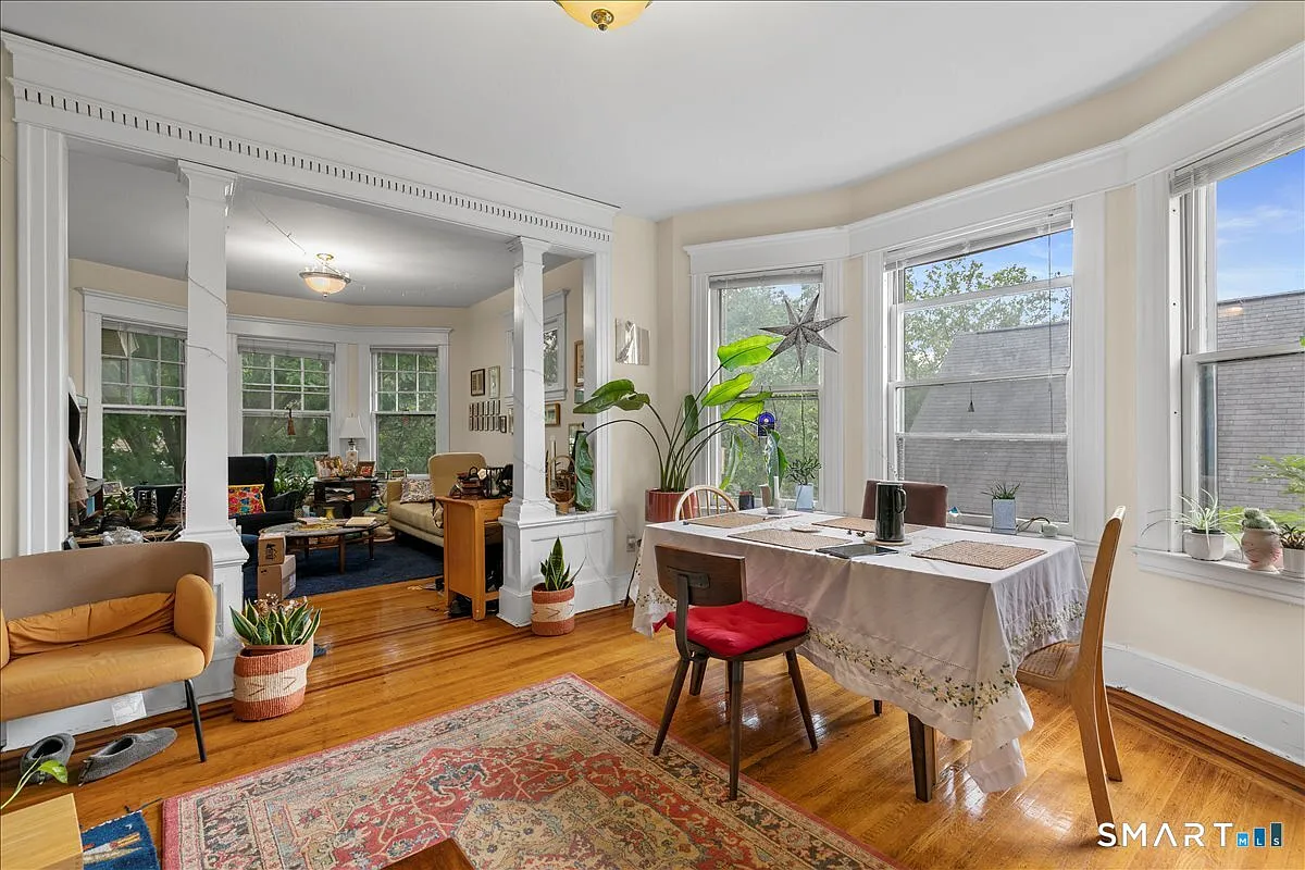 Building Photo - 106 Lawrence St #1
