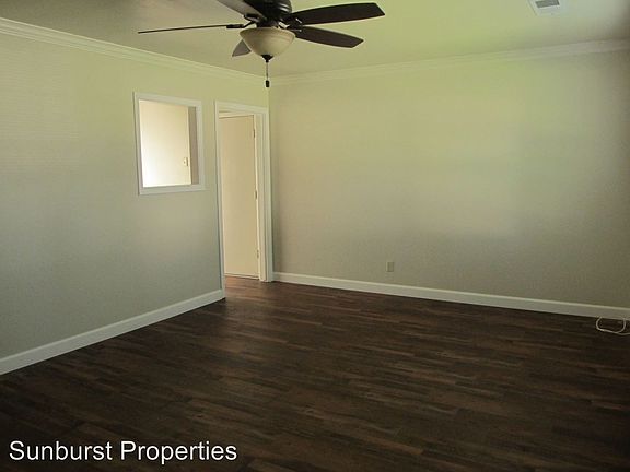 4th image of 5631 Vista Ave