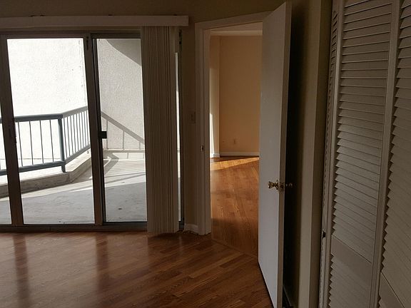 5th image of 900 19th Ave S APT 408