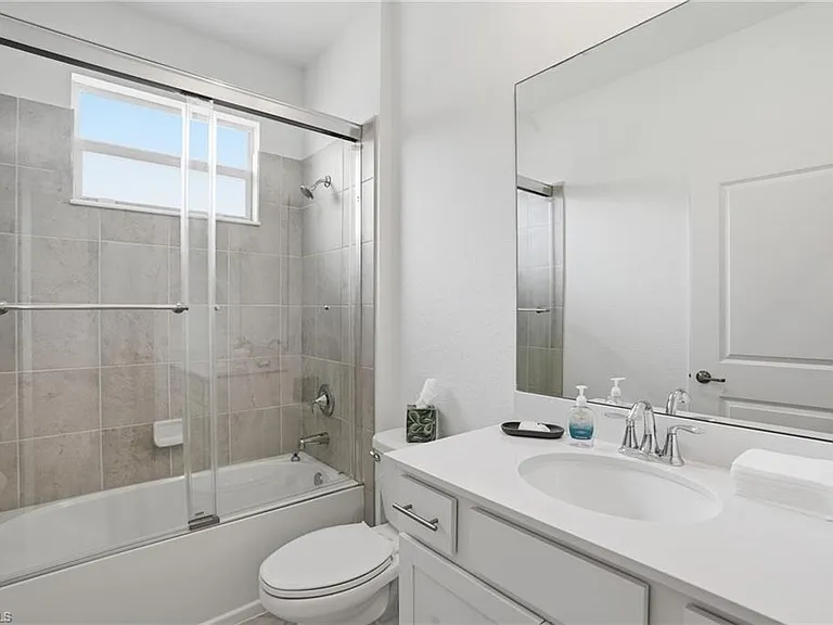 2215 Dragonfruit Way — Photo 28