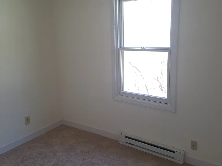 563 Margo Rd #B — Photo 3
