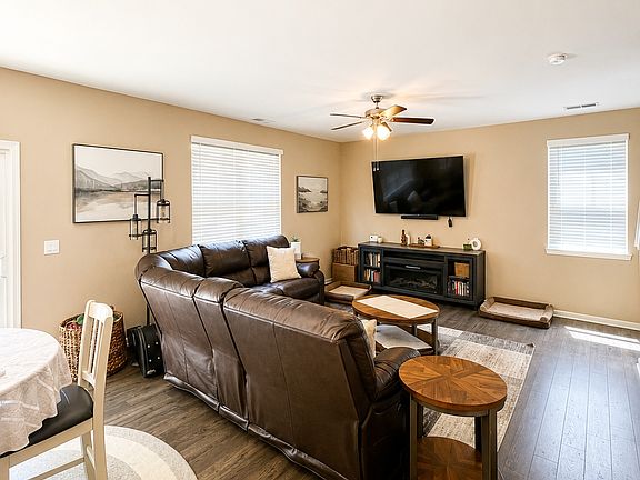 5th image of 308 Kings Ln