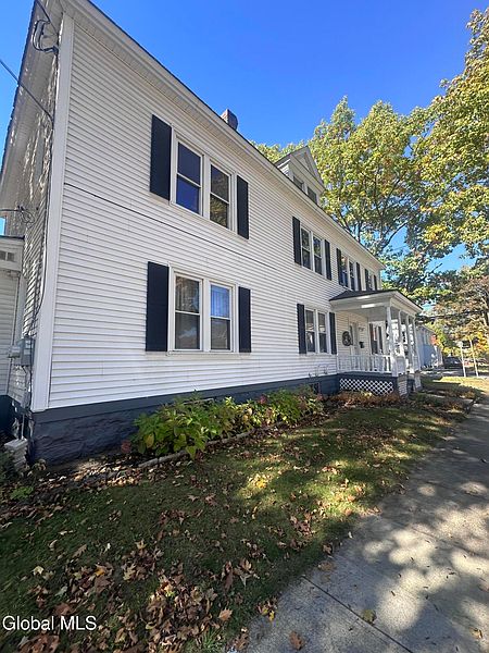 3rd image of 22 Maple Street