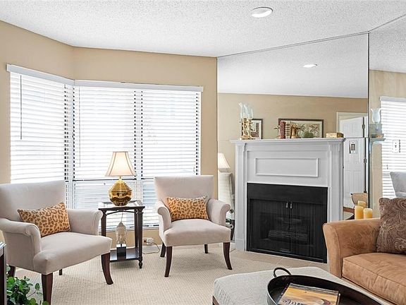 5th image of 244 13th St NE APT 107
