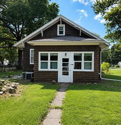 2nd image of 730 Gayle Ave