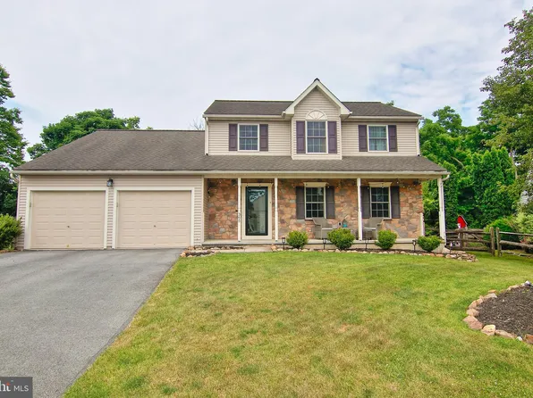 365 Henry Dr, Blandon, PA 19510