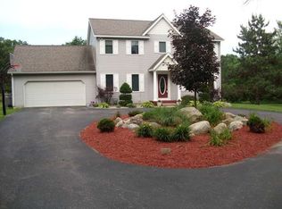 1050 Boynton Hills Ave SE, Ada, MI 49301