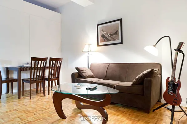 Rented by Town Residential | media 11