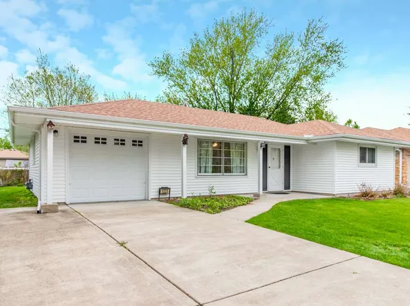 1023 S Mesa Dr, Peoria, IL 61607