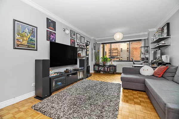 Sold by Metropolitan Property Group | media 2