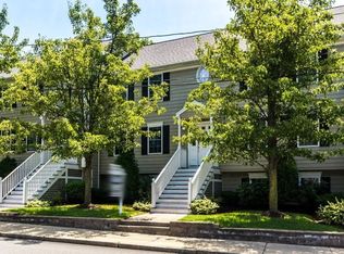 30 Russell St UNIT 5, Waltham, MA 02453