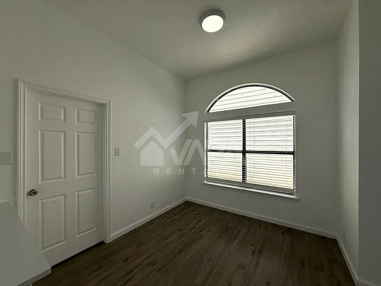 10214 Sunset Fld — Photo 8