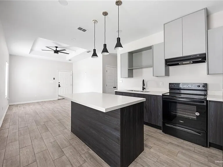 1000 Kohala Ave #4 — Photo 5