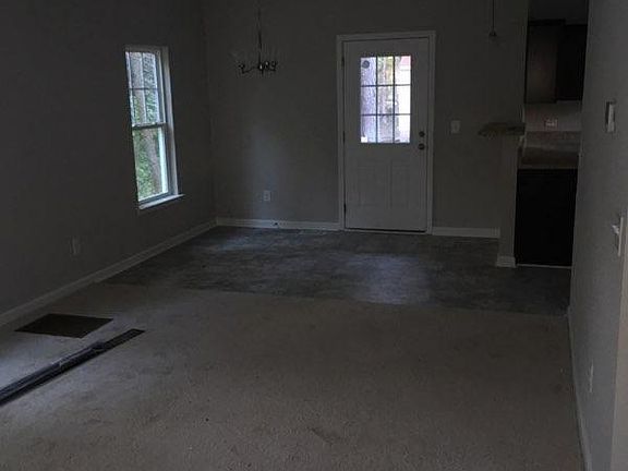 4th image of 226 Hickory Glen Ln