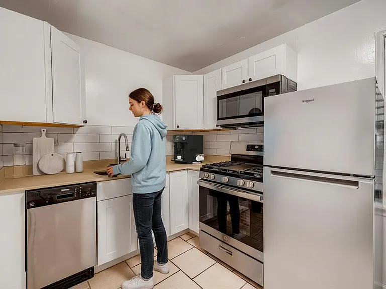 Alta View Apartments — Photo 16