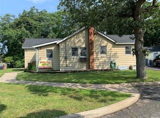 1209 Lakeland Ave, Bohemia, NY 11716