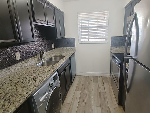 2nd image of 4800 Tangerine Ave