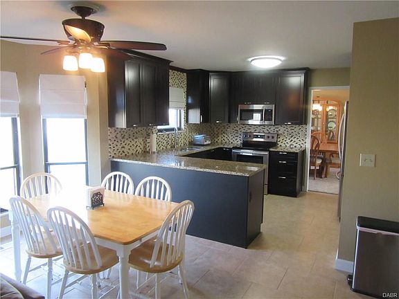 2nd image of 8851 Charity Cir