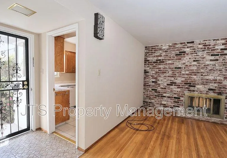 1200 Gary Way — Photo 5