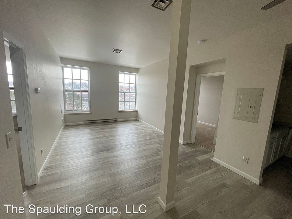 2nd image of 222 N Franklin St #11129695
