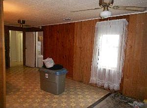 5th image of 7107 Fairdale Ave