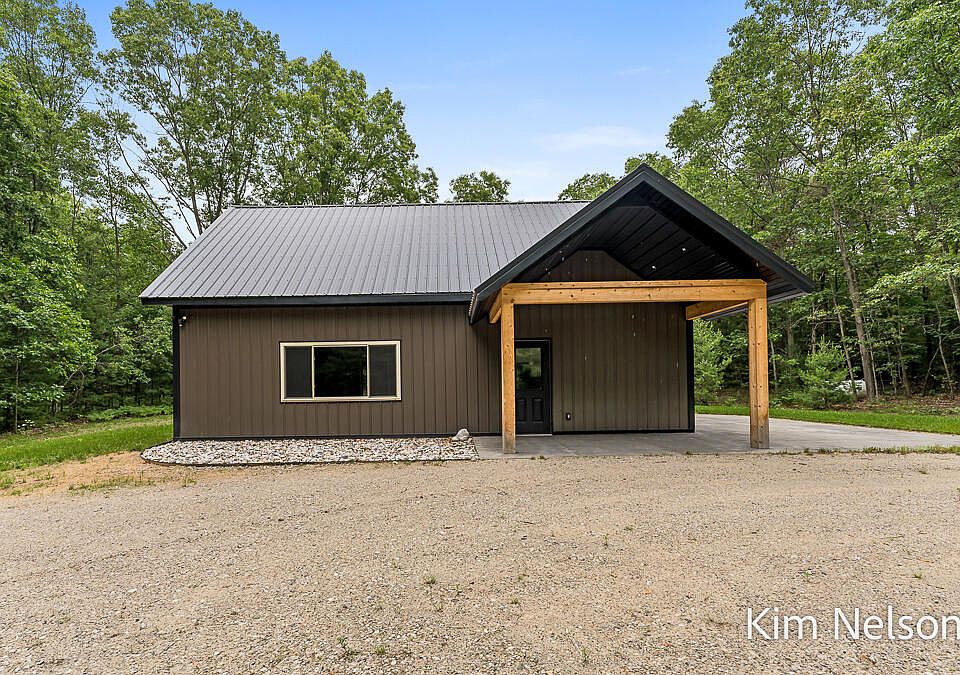 1st image of 3675 White Lake Dr
