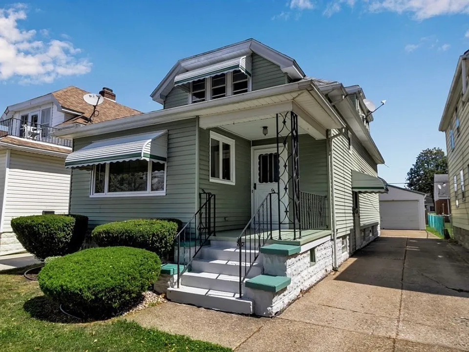 305 S Ogden St #2