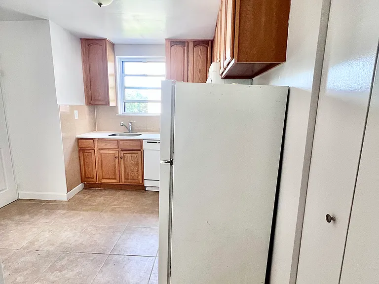 44-30 Douglaston Pkwy #4J — Photo 12