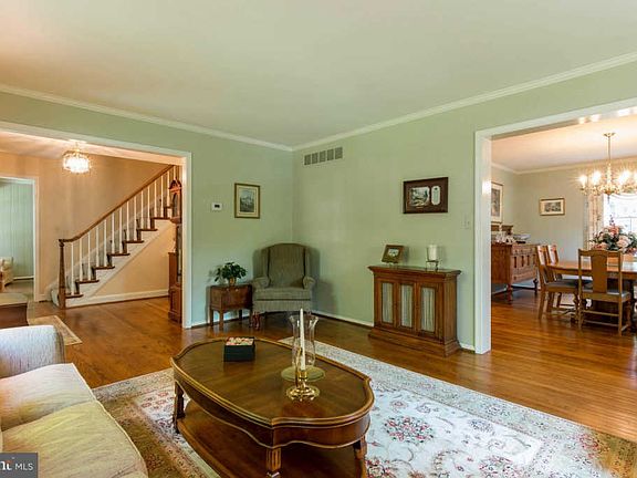 2nd image of 3800 Graceland Ct