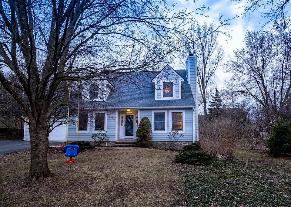 1st image of 4560 E Loch Alpine Dr