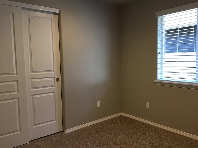 594 N Trinity Way — Photo 7